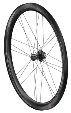 Campagnolo® Jeu De Roues BORA ULTRA WTO 45 DB 2WF DCS 11 Campagnolo® Jeu De Roues BORA ULTRA WTO 45 DB 2WF DCS -Vélo Pièces Magasin 11164 n campagnolo bora ultra wto 45 disc brake 2wf dark front wheels 2022