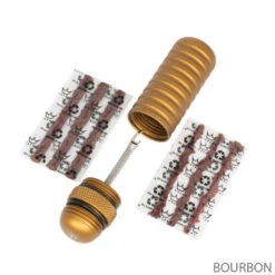 Peaty's Holeshot Tubeless Puncture Plugger Kit 10 Peaty's Holeshot Tubeless Puncture Plugger Kit -Vélo Pièces Magasin 5060541583948PeatysHoleshotTubelessPuncturePluggerKitbourbon labelled