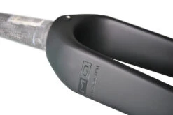 Fourche En Carbone Pour Le Gravier Avec Des Oeillets De Garde-boue -Vélo Pièces Magasin Gabel6